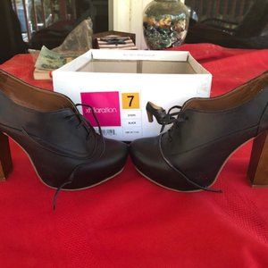 Xhilaration Black Steffi Heels Womens Size 7